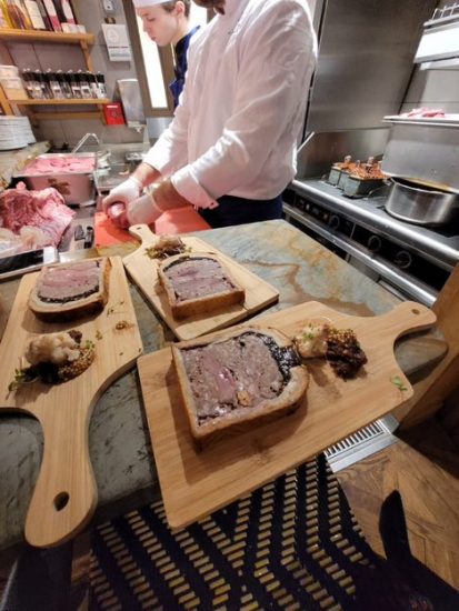 Produção de um prato durante da viagem para SIAL Paris 2022